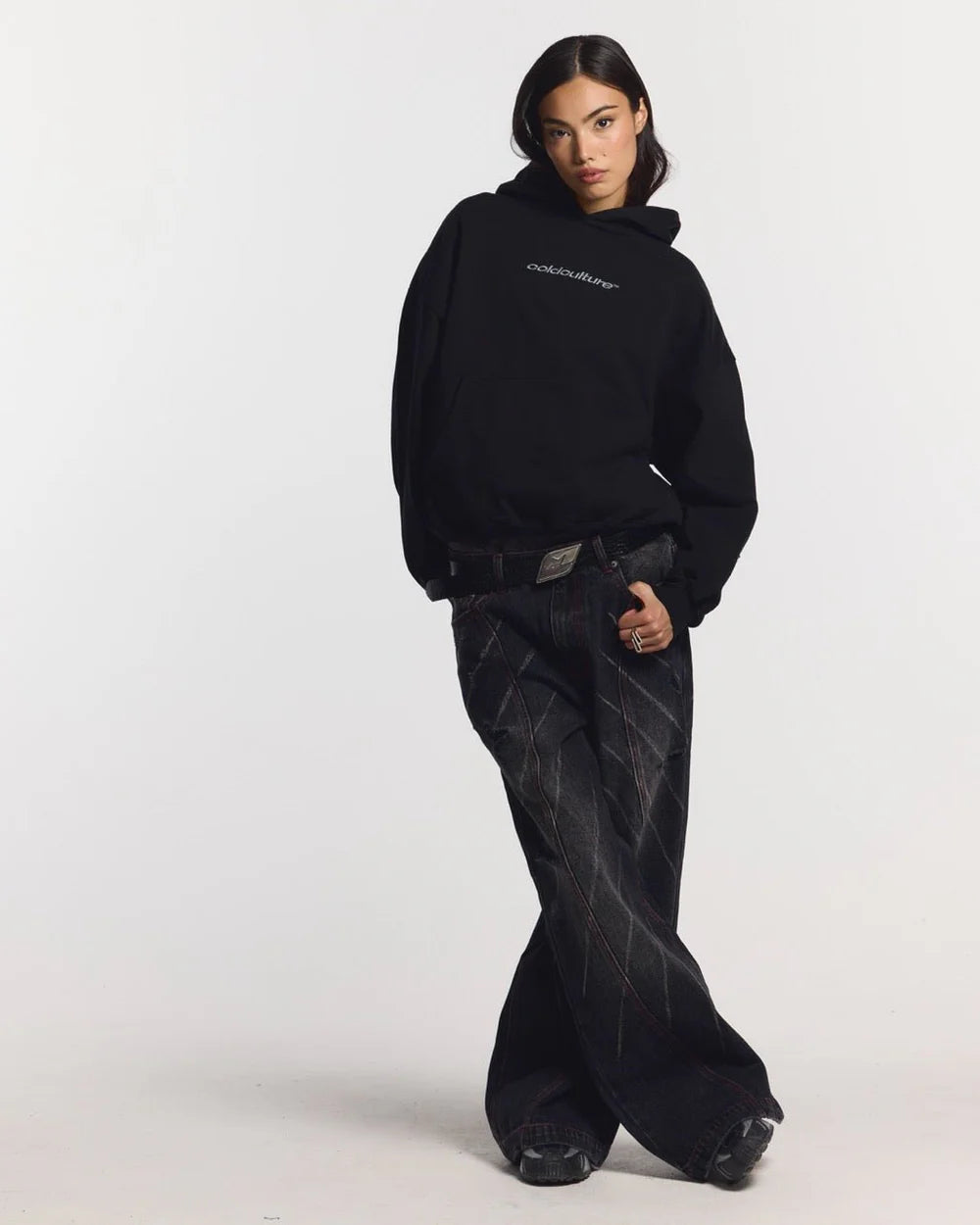 DISTRESS CURVED HOODIE