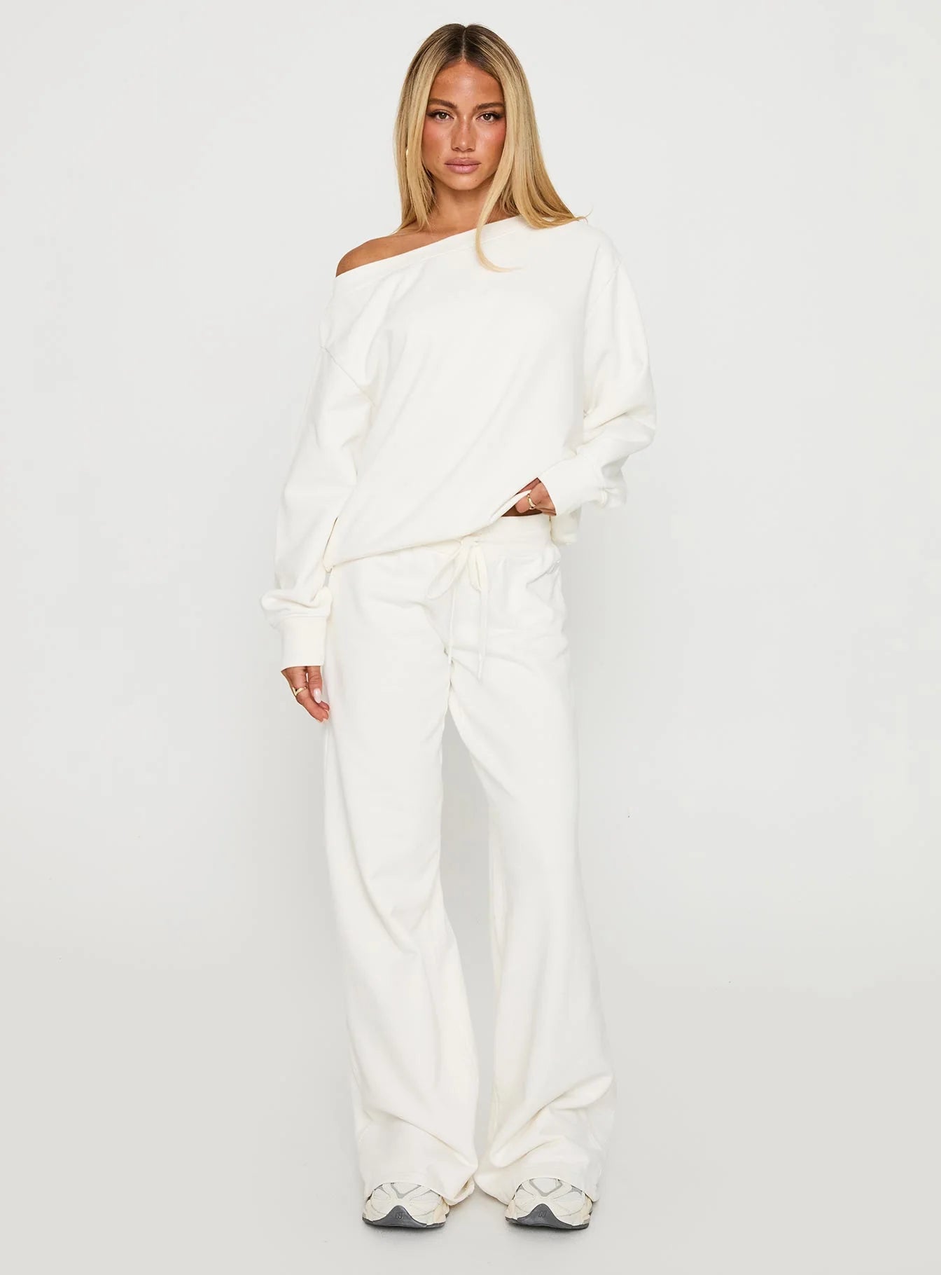 Wellness Off The Shoulder Jumper Washed White & Dodie Wide Leg Pants Washed White Set