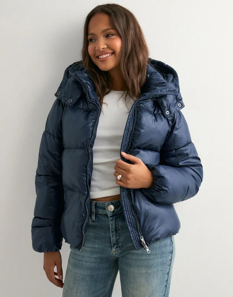 NELLY Everyday Puffer Jacket (semi shiny)