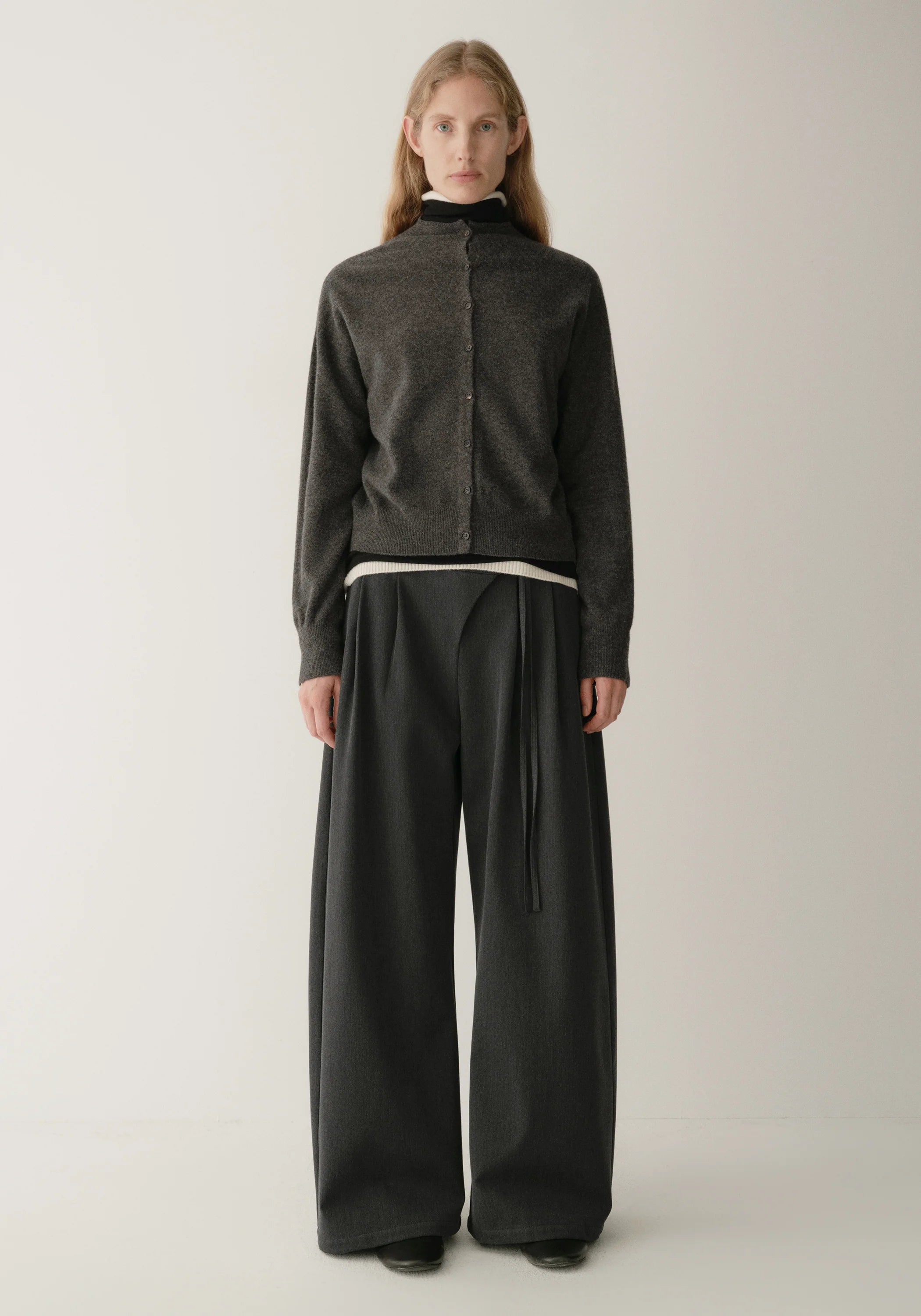 Asymmetric Wide-leg Pants – Black Ash
