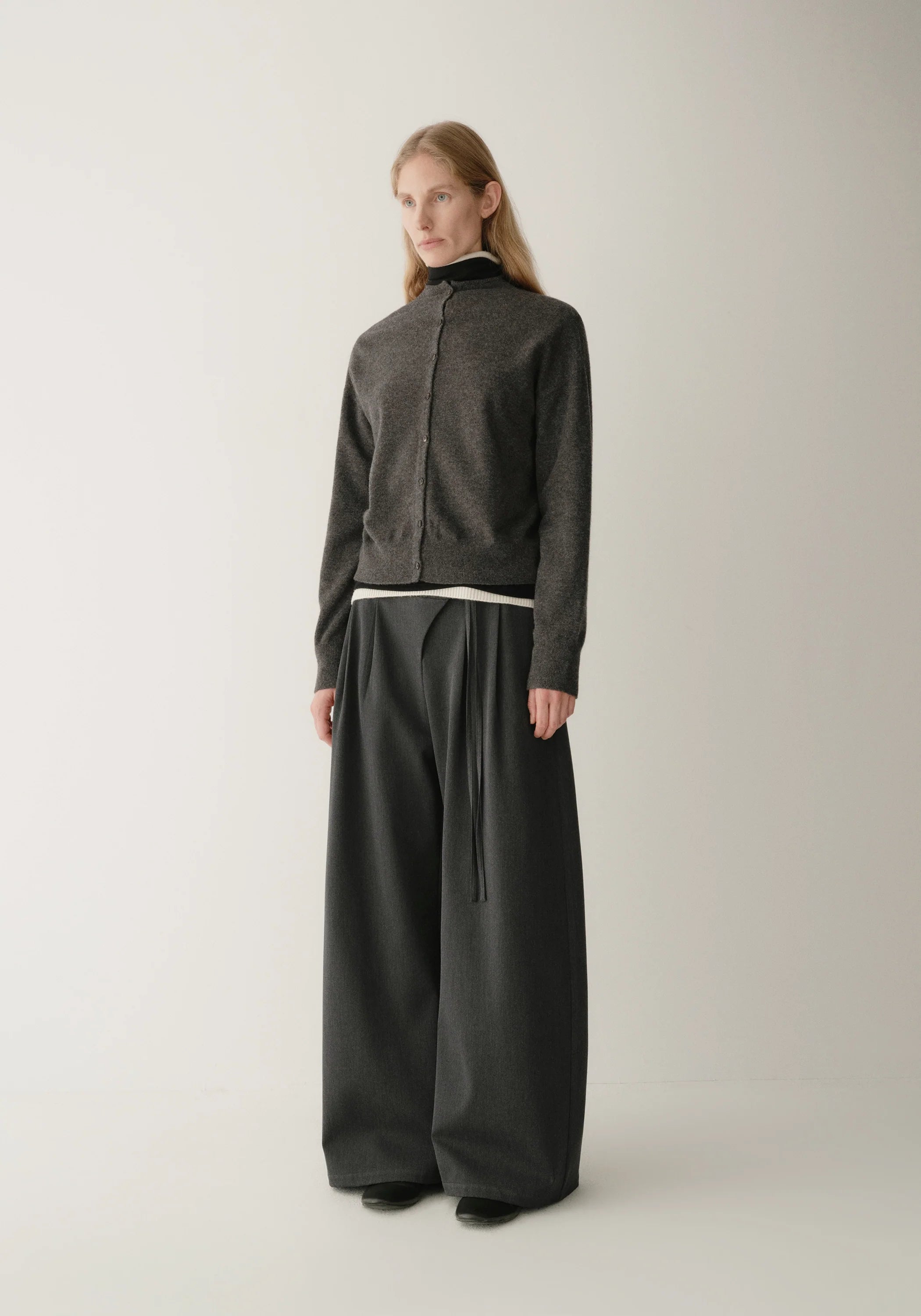 Asymmetric Wide-leg Pants – Black Ash