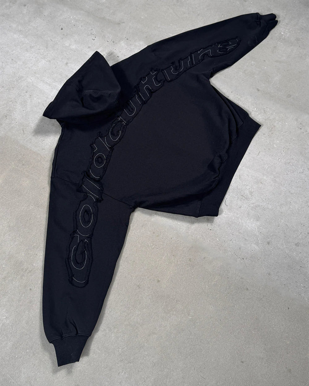 DISTRESS CURVED HOODIE