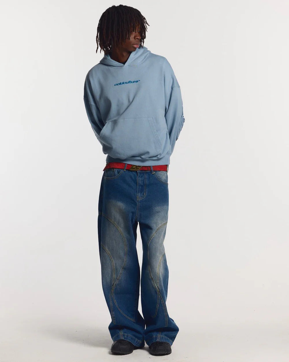 DISTRESS CURVED HOODIE