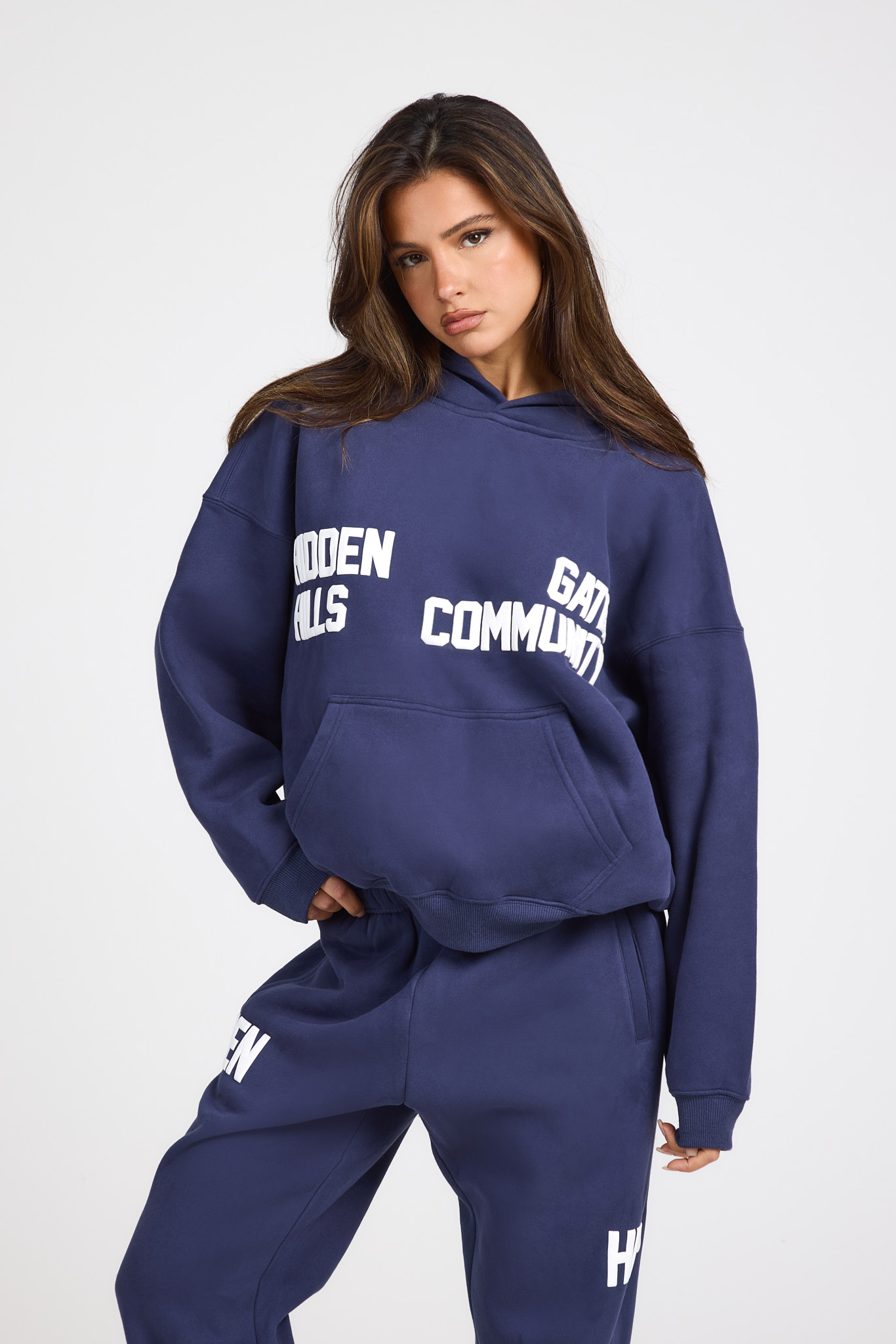 HIDDEN HILLS GATED COMMUNITY SET